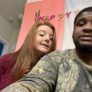 Meet your Posher, Ariel faith